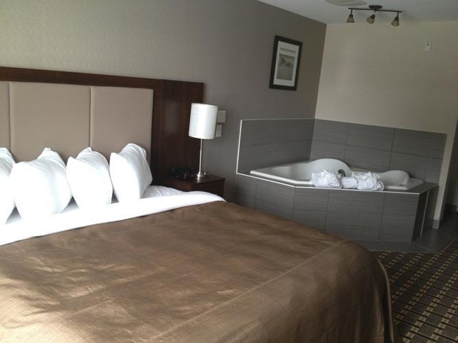 Western Star Inn And Suites Carlyle Zewnętrze zdjęcie