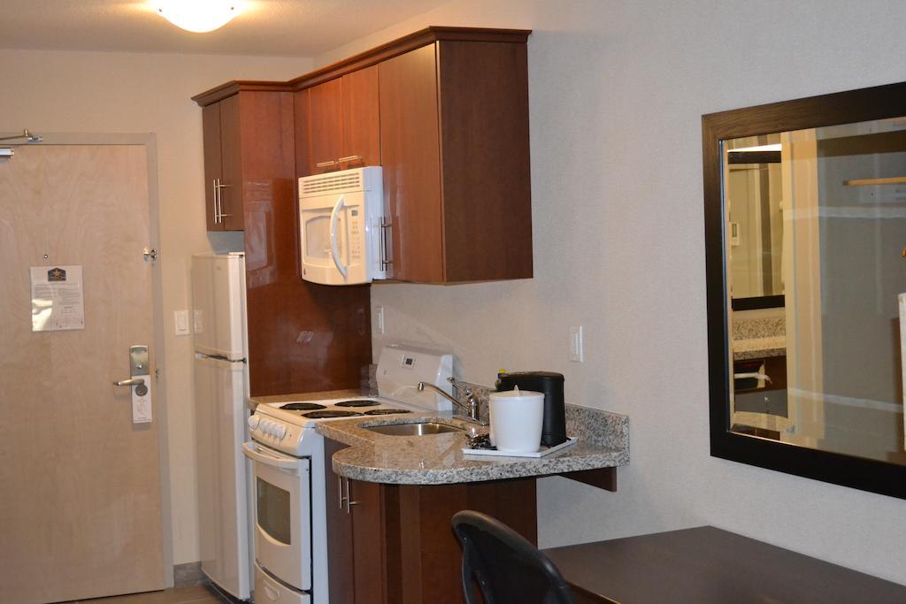 Western Star Inn And Suites Carlyle Zewnętrze zdjęcie